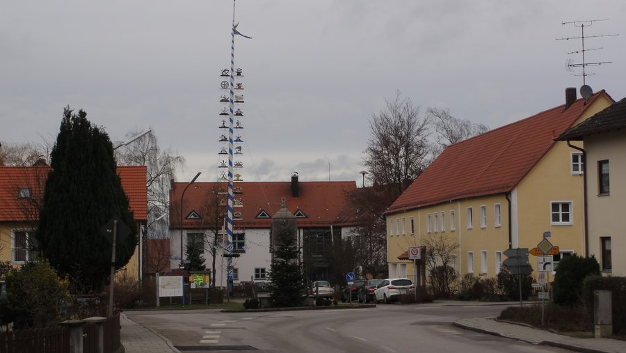File:Vierkirchen, Landkreis Dachau, Deutschland, Rathaus.JPG