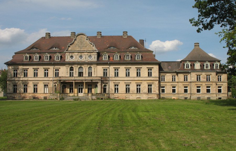 File:Vollrathsruhe Schloss.jpg