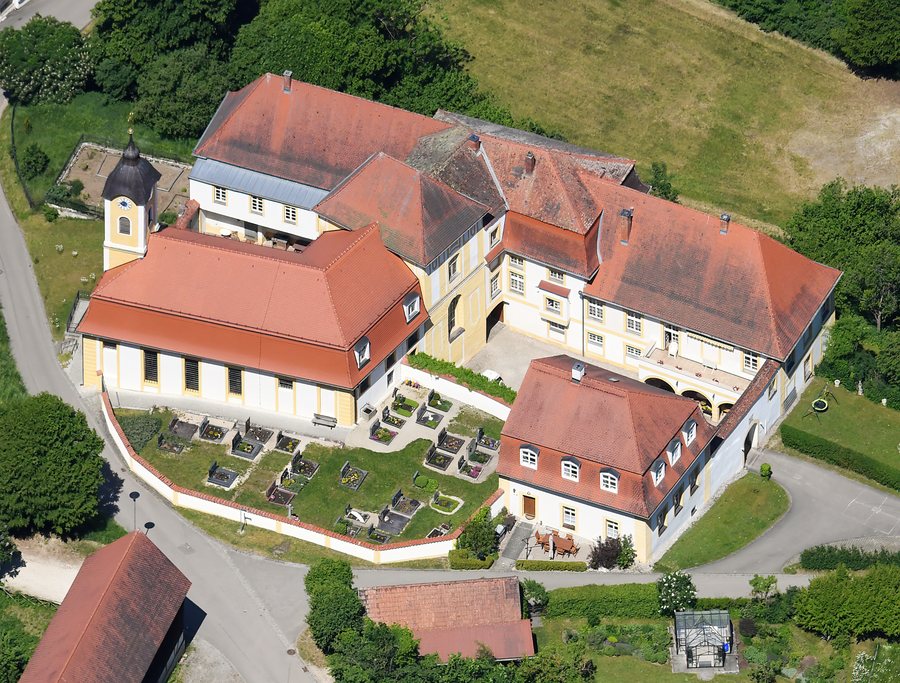 Aerial image of Schloss Ebermannsdorf (view from the southeast)