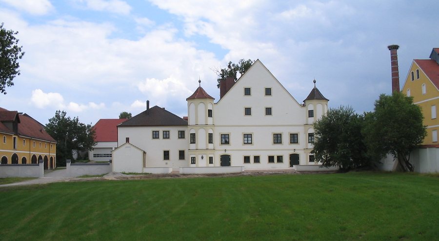 File:Schloss Poernbach.jpg