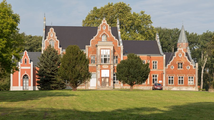 File:Gutshaus Parow (2017).jpg
