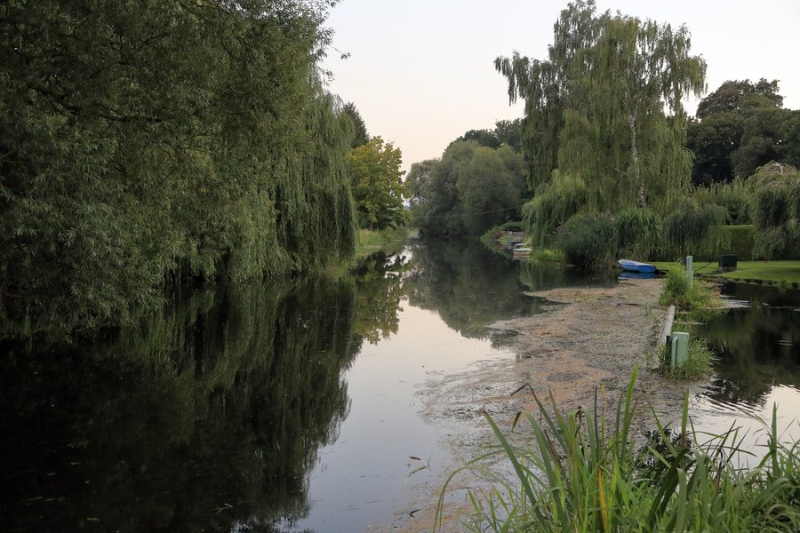 File:J40 033 Randkanal (Altentreptow).jpg