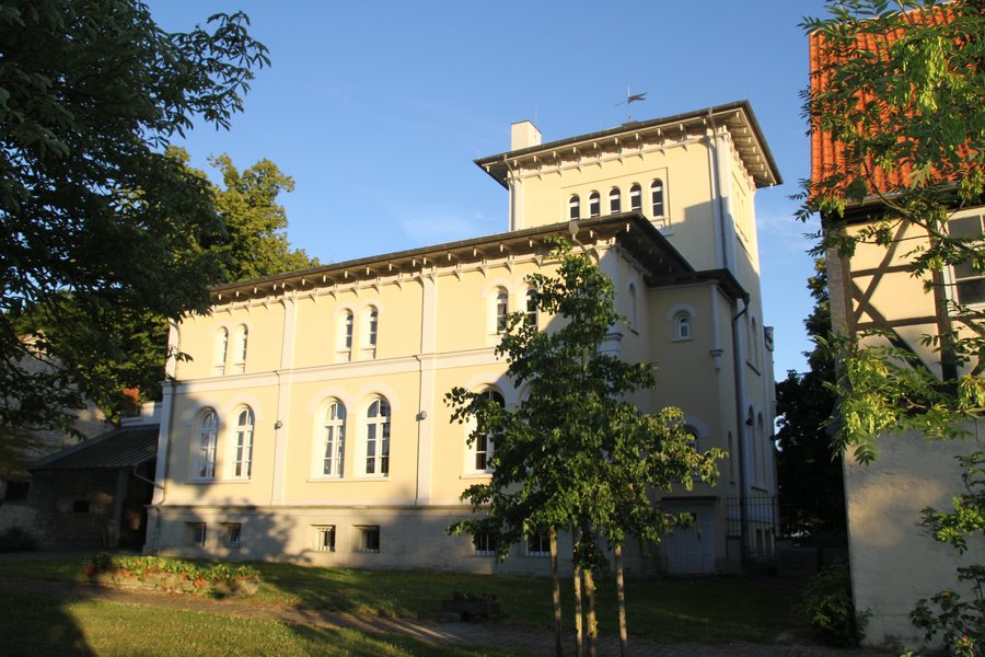 File:2015-07-01 Denkte Gutshof.jpg