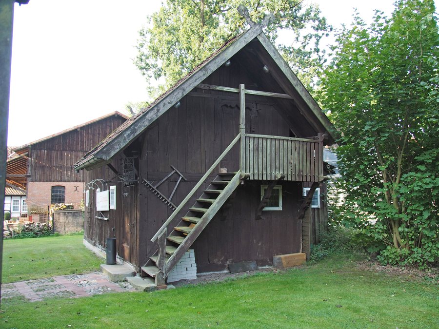 File:Oldendorf Eschedeer Str. 2 Treppenspeicher.JPG