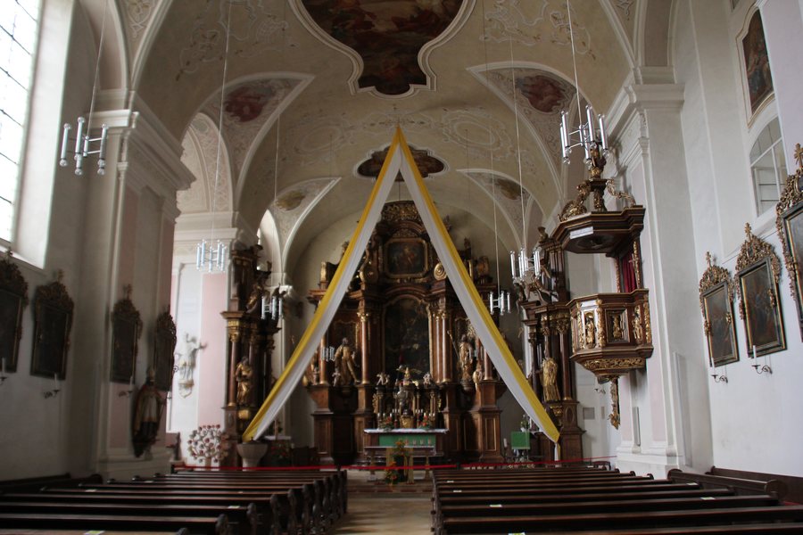 File:Klosterkirche-Weißenohe2022.jpg