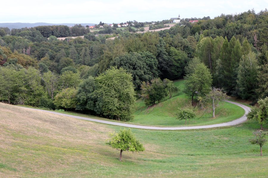 File:Johannesberg Streuobstwiesen.jpg