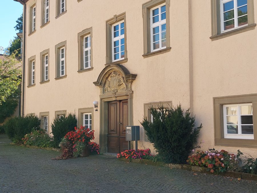 File:Schlossstraße 1, Kupferzell - 3 2024-09-21.jpg