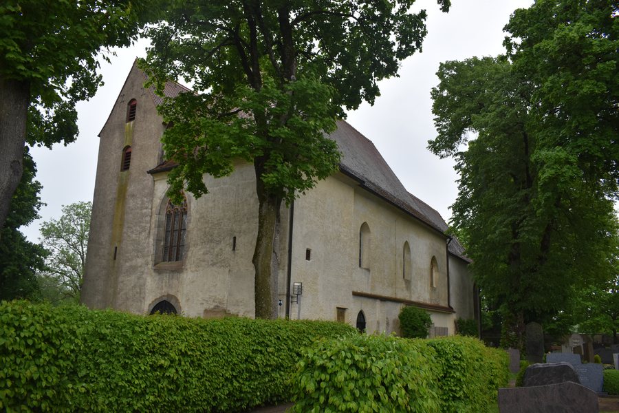 File:Mönchsroth Klosterkirche 1.jpg