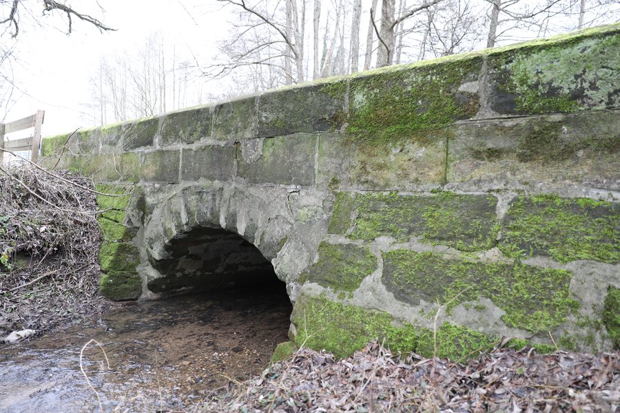 File:Kemmern-Brücke-Leigraben.jpg