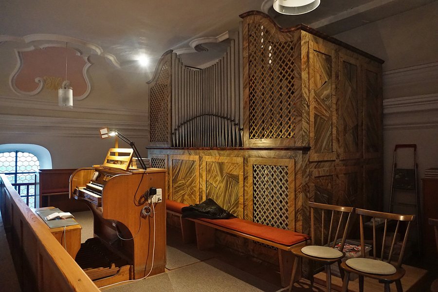File:Eisenbarth Orgel Hl. Nikolaus Garham (Hofkirchen).jpg