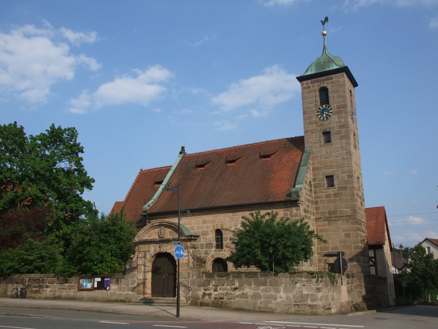 File:RueckersdorfKirche.JPG