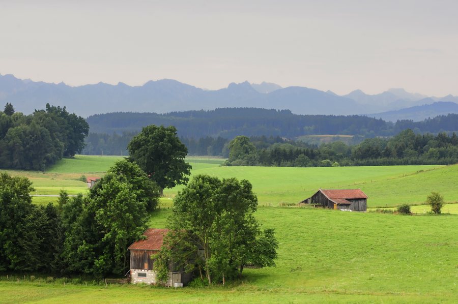 File:Unterwegs im Pfaffenwinkel.JPG