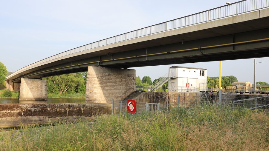 File:Himmelstadt-Mainbrücke-02.jpg