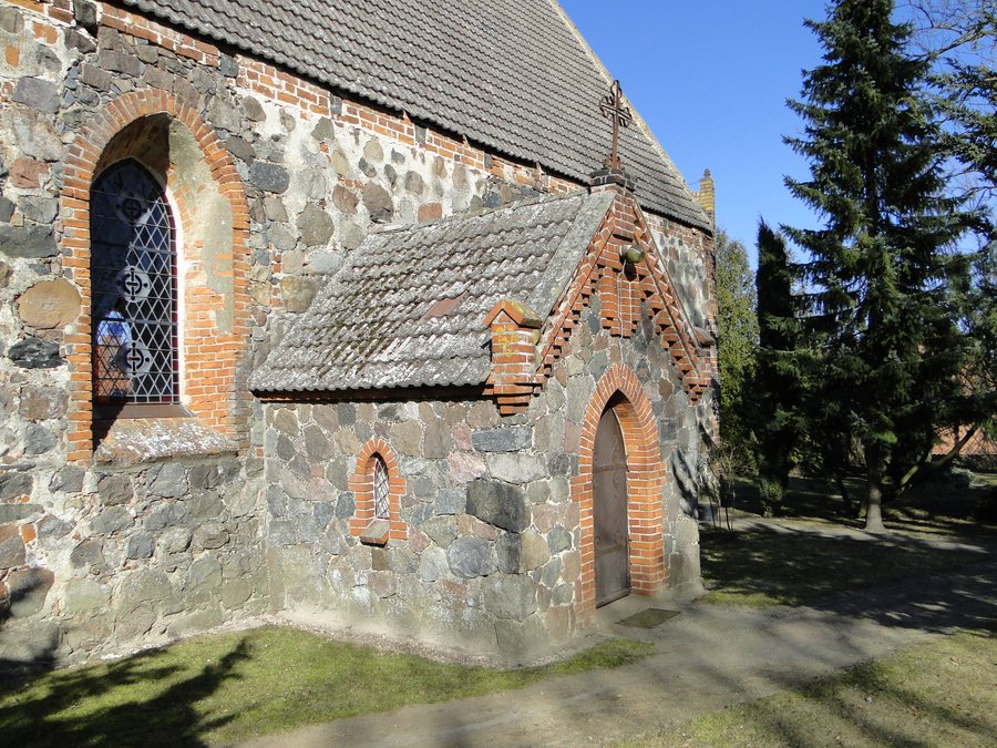 File:Petersdorf Kirche 2011-03-07 187.JPG