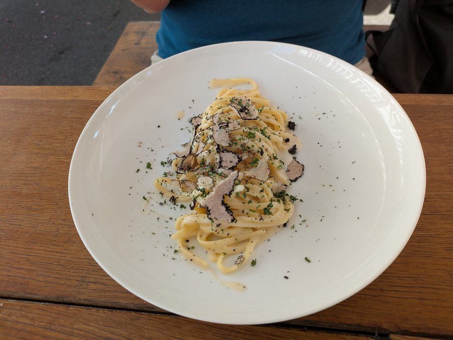 File:Tagliatelle mit Eichsfelder Trüffel, Restaurant Der Kronprinz in Fuhrbach-Duderstadt.jpg