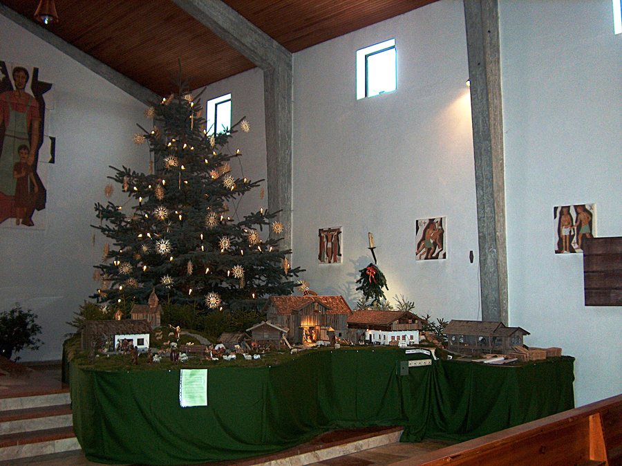 File:Krippe-Kaikenried-2005.jpg