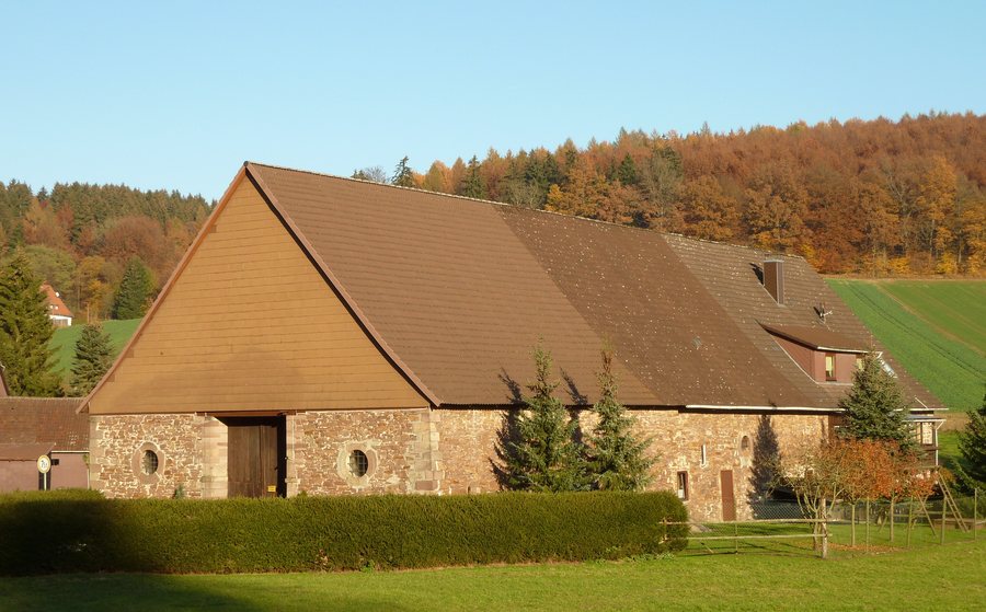 File:Amtsscheune Nienover.jpg