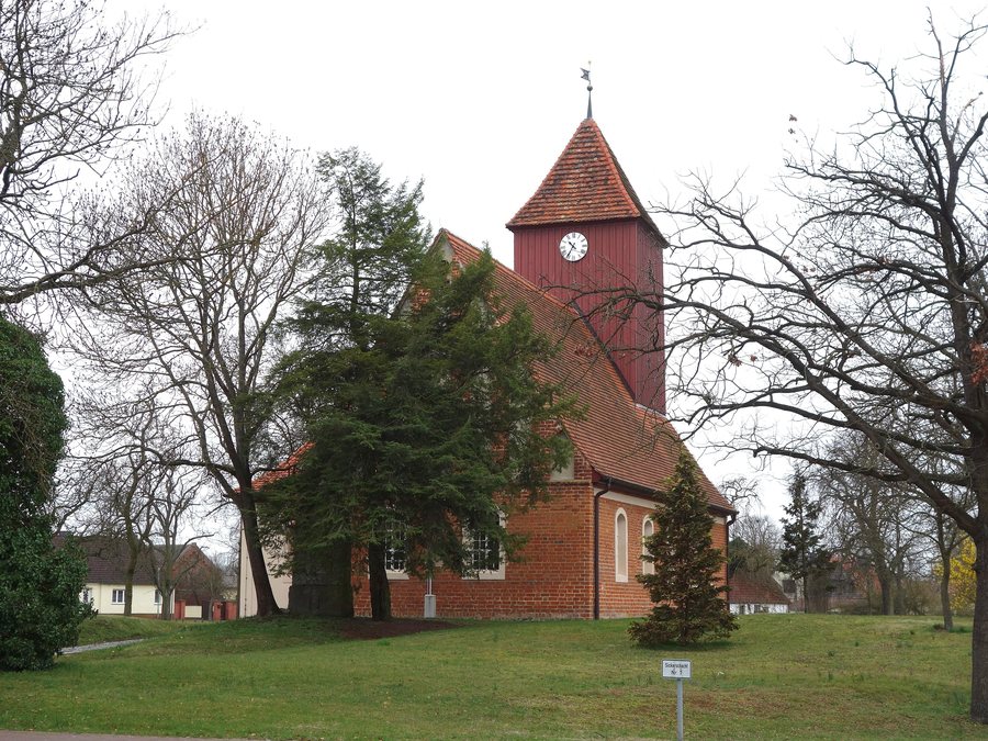File:Dorfkirche Börnicke (Nauen) 2019 ENE.jpg