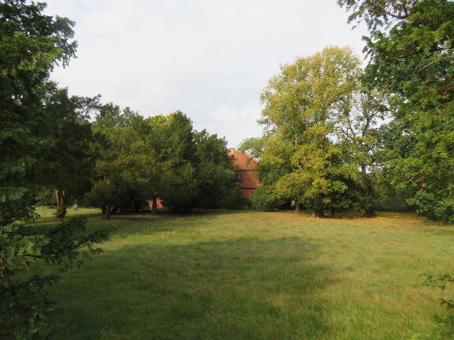 File:Barockgarten Herrenhaus Heinrichsruh 01.jpg