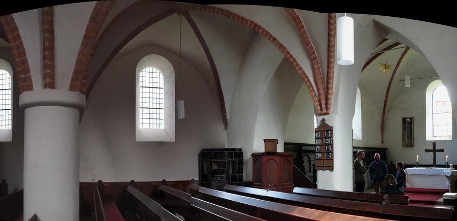 File:Börnicke church interior N.jpg