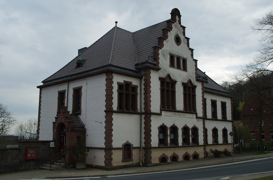 File:Lauenstein Salzhemmendorf Ehemaliges Amtsgericht.jpg