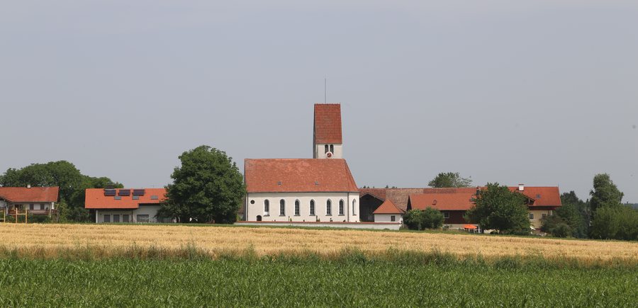 St. Leonhard Hilperting, Großkarolinenfeld