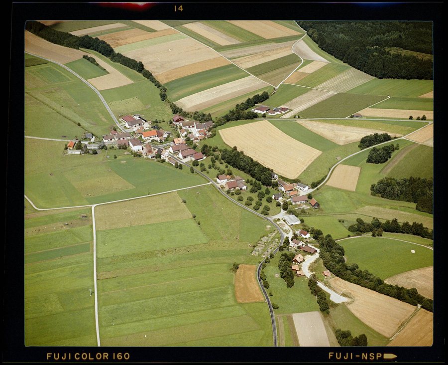 File:Schwäblishausen, Luftbild - LABW - Staatsarchiv Sigmaringen N 1-96 T 1 Nr. 112.jpg