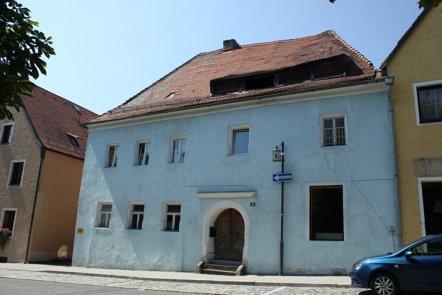 File:MGK06508 Erbendorf, Unterer Markt 16.jpg