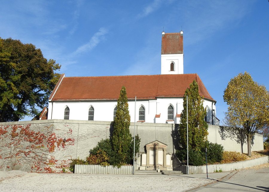 File:Mittelstetten, FFB - Pfarrkirche St Sylvester v S.jpg