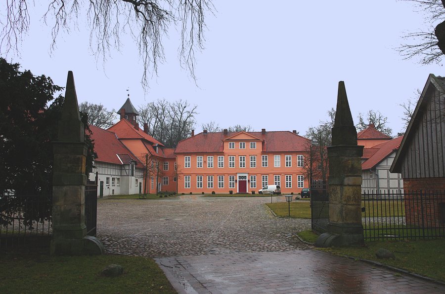 File:Gutshof Langlingen'.jpg