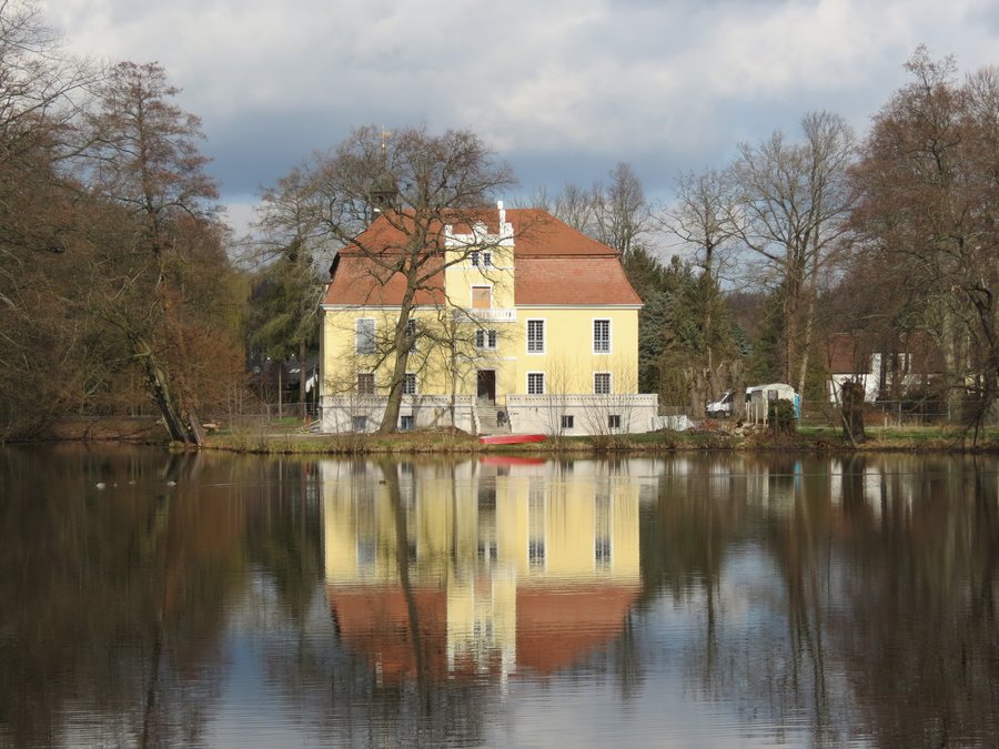 File:Schloss Neuhausen 5.jpg