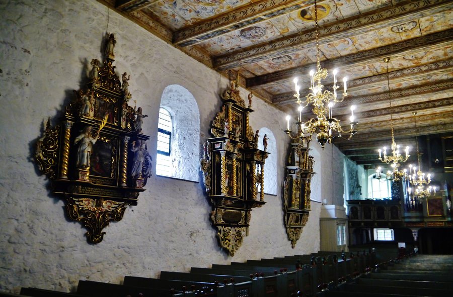 File:Lüdingwörth St. Jacobi Innen Epitaphe 1.jpg