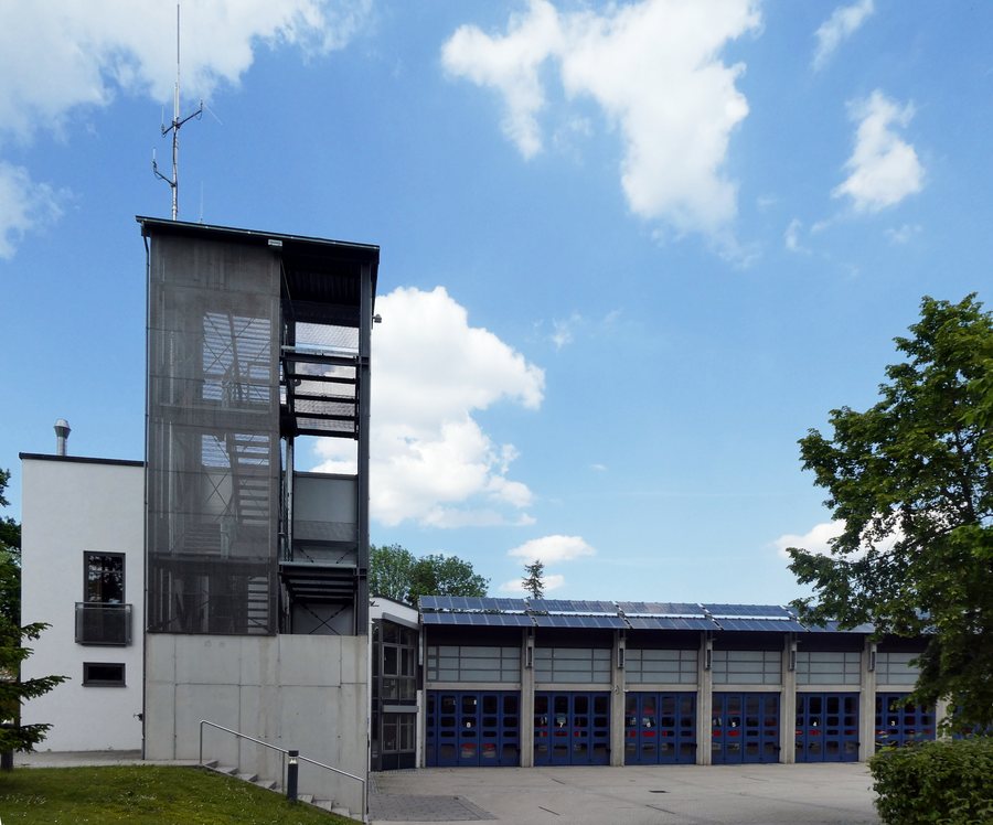 File:Gräfelfing, Spritzenhaus v SW, 1.jpeg