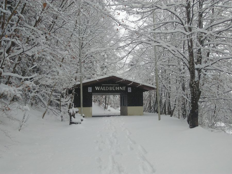 File:Eingang Waldbühne Sigmaringendorf.jpg