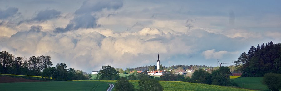 File:Blick auf Loipfing (Oberbergkirchen).jpg