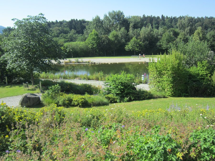File:Lalling Feng Shui-Park 1.jpg