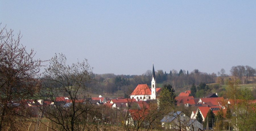 File:Aiglsbach Lkr Kelheim Ortsansicht.JPG