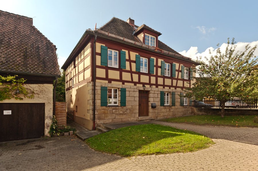 Ammerndorfer Pfarrhaus 01.jpg