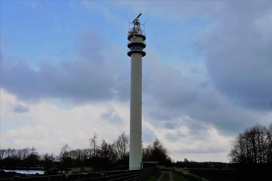File:Tossens radartower 0556.jpg