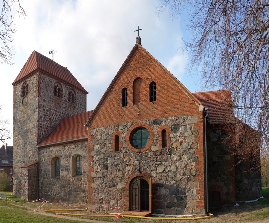 File:Breddin church 2016 SSE.jpg