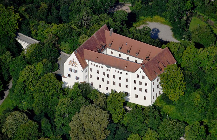 Aerial image of the Schloss Starnberg (view from the east)