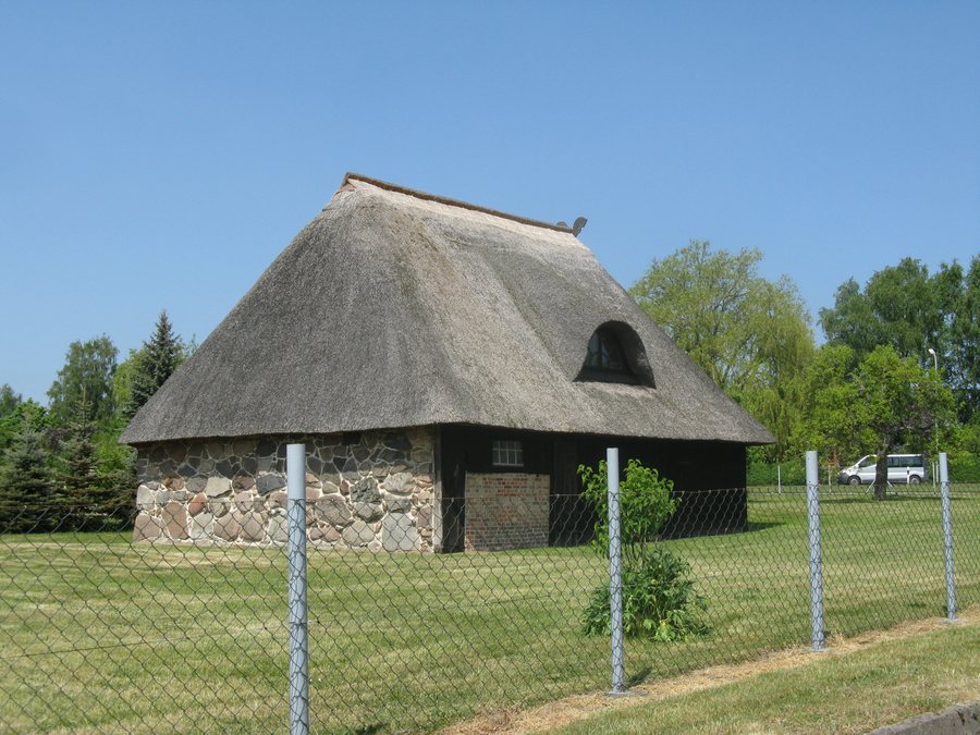 Fieldstone barn in Toddin