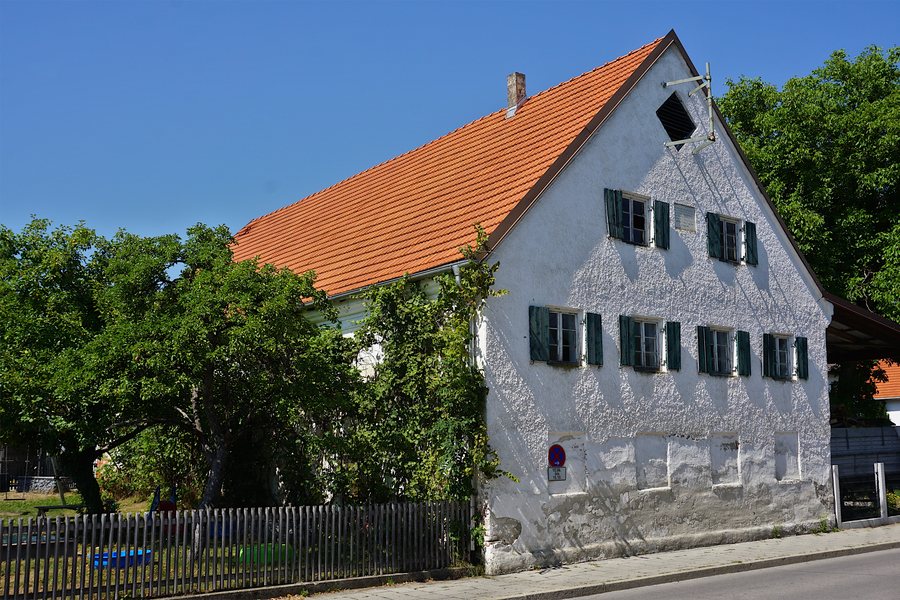 File:Dorfstraße 16 (Germering).jpg
