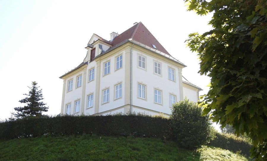File:Kötz, GZ - Großkötz - Pfarrhaus v NW.jpg