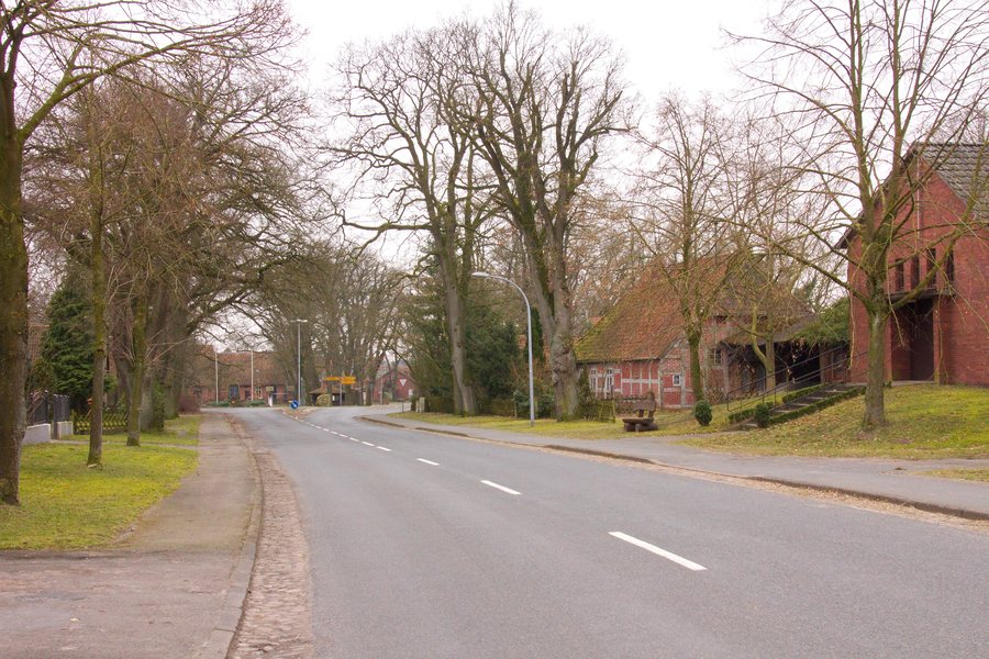 File:Ortsblick in Neddenaverbergen (Kirchlinteln) IMG 1503.jpg