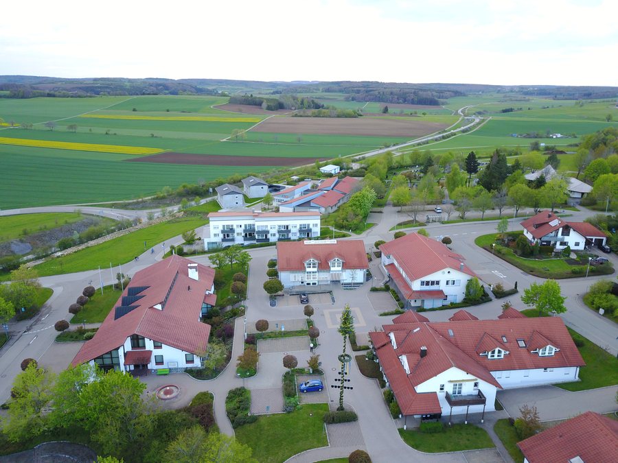 File:Heroldstatt Ortsmitte Blick nach Norden.jpg