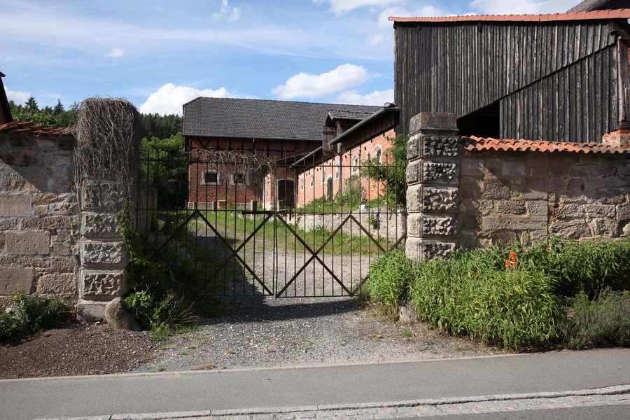 File:Ahorn-Schloß04.jpg