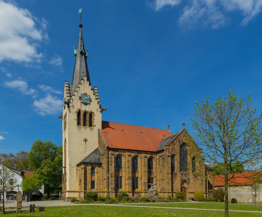 File:Hilter am Teutoburger Wald Johannes der Taeufer Kirche 03.jpg