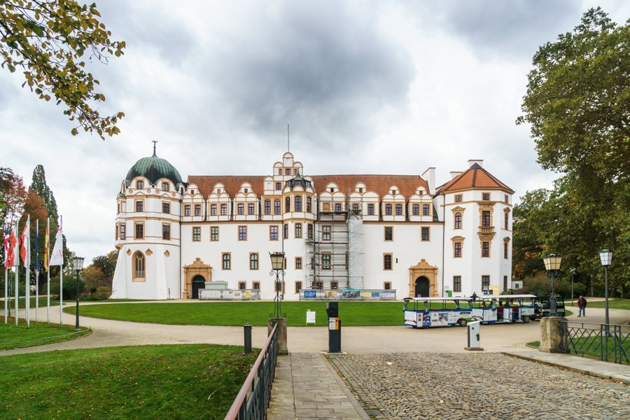 Schloss Celle mit seiner historischen Fassade am Schloßplatz.