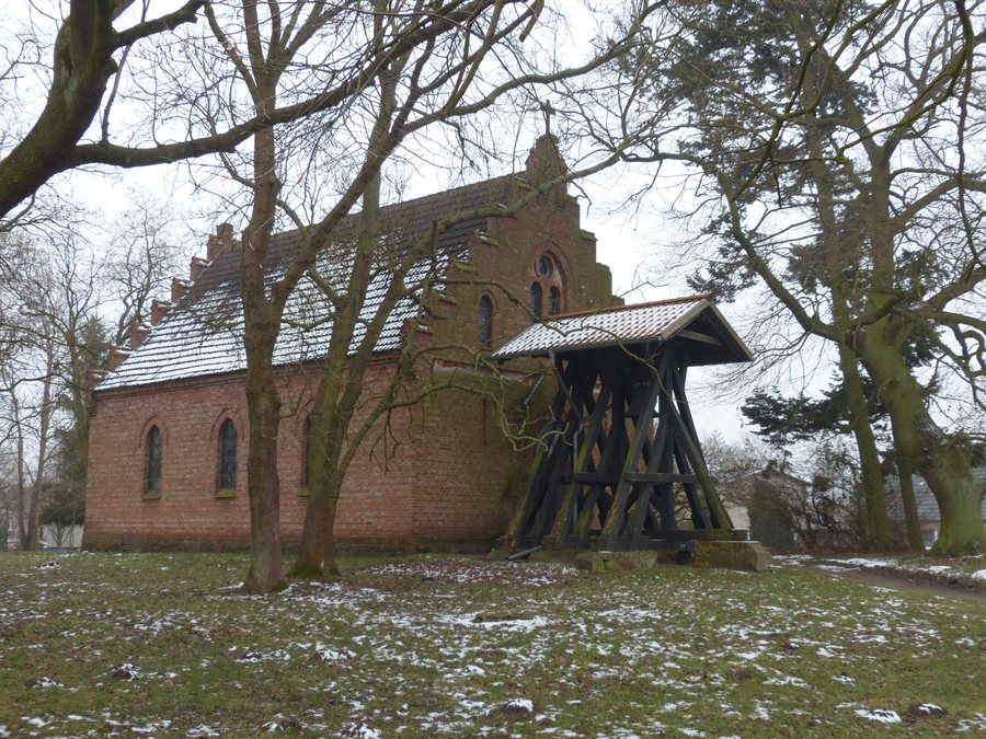 File:Lübs Vorpommern Kirche Nordwest.JPG